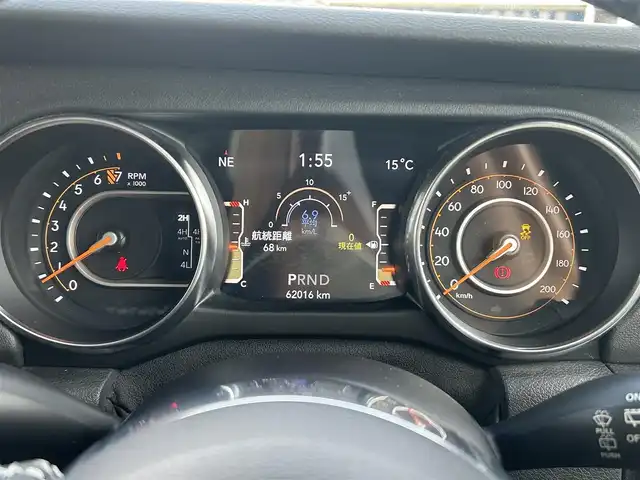 クライスラー・ジープ ジープ ラングラー アンリミテッド サハラ ローンチエディション 滋賀県 2019(平31)年 6.2万km グラニトクリスタル 純正ナビUconnect/BTオーディオ/フルセグTV/AUS/AppleCarPlay/AndroidAuto/USB入力端子/ドライブレコーダー/バックカメラ/ETC2.0/シートヒーター/ステアリングヒーター/クルーズコントロール/MTモード付き/純正フロアマット/社外アルミホイール（BFGoodrich）