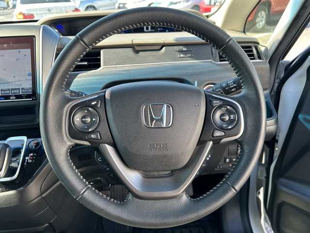 ホンダ フリード ハイブリット G 千葉県 2023(令5)年 4.9万km プラチナホワイトパール １オーナー　９型ナビＶＸＭ－２３７ＶＦＮｉ　Bカメ　両側電動スライドドア　シートヒーター　Ｓパッケージ　コンフォートビューパケ　ドラレコ　７人乗　クルコン　ホンダセンシング　ＵＳＢ　ＢＴ　ＬＥＤライト