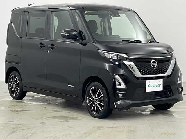 日産 ルークス HWS X プロパイロットED 道央・札幌 2022(令4)年 1.4万km ブラック ・社外ナビ＆TV＆CD＆DVD＆SD＆BT＆USB/・全方位カメラ/・プロパイロット/・アイドリングストップ/・エマージェンシーブレーキ/・アイドリングストップ/・車線逸脱警報システム/・車線逸脱防止支援システム/・先行車発進告知/・クリアランスソナー/・タッチフリースライドドア/・両側パワースライドドア/・ビルトインETC/・プラズマクラスター/・前席シートヒーター/・LEDライト/・LEDフォグ/・スマートキー/・純正AW付サマータイヤ積込