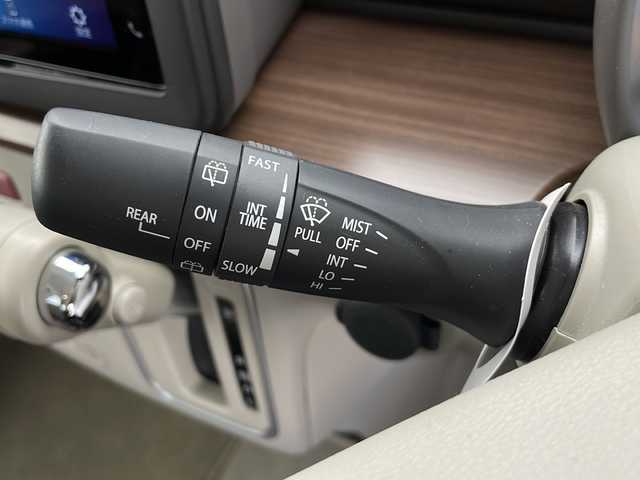スズキ ラパン X 長野県 2022(令4)年 1.5万km フォーンベージュメタリック/アーバンブラウン 2トーン 4WD/純正ディスプレイオーディオ/衝突被害軽減システム/コーナーセンサー/バックカメラ/アイドリングストップ/Bluetooth/USB/シートヒーター（運転席、助手席）/オートライト/LEDヘッドライト/ステアリングスイッチ/純正フロアマット/純正アルミホイール/電動格納ミラー