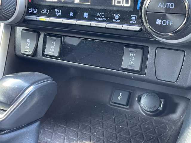トヨタ ＲＡＶ４ G Zパッケージ 道東・釧路十勝 2021(令3)年 3万km アティチュードブラックマイカ 4WD/寒冷地仕様/純正ナビ/(AM FM BT フルセグTV)/バックカメラ/ステアリングヒーター/シートヒーター(D/N)/デジタルインナーミラー/電子パーキング/ブレーキホールド/ビルトインETC(2.0)/レーダークルーズコントロール/パワーシート/パワーバックドア/LEDヘッドライト/オートライト/オートハイビーム/プッシュスタート/スマートキー/ドアバイザー