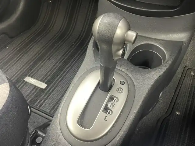 日産 ノート X DIG－S 岡山県 2018(平30)年 5.8万km ブリリアントホワイトパール 純正ナビ	(MM318D-W)/【ナビ/フルセグ/Bluetooth/DVD】	/アラウンドビューモニター	/オートハイビーム	/オートライト/ETC		/衝突軽減ブレーキシステム	/車線逸脱防止システム	/横滑り防止装置	/社外ドライブレコーダー（前後）	/コーナーセンサー（前後）	/純正フロアマット	/ステアリングスイッチ	/プッシュスタート	/スマートキー×2	/取扱説明書/踏み間違い防止装置/ISOFIX/チルトステアリング/シートリフター/ウィンカーミラー/ドアバイザー
