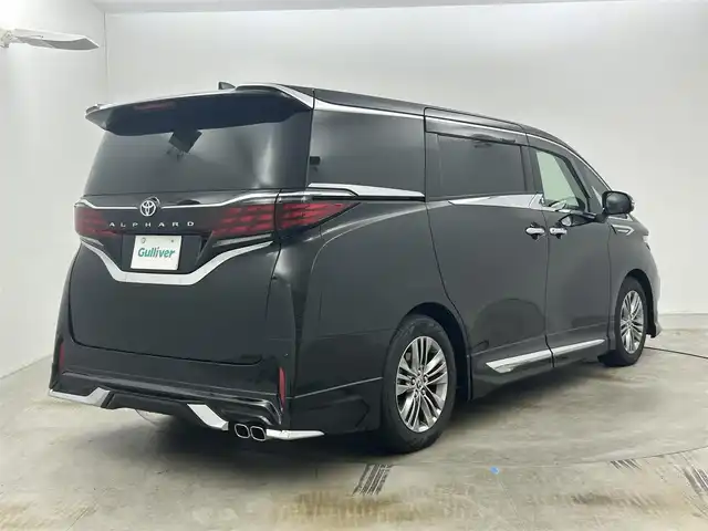 トヨタ アルファード Z 岡山県 2024(令6)年 0.5万km ブラック モデリスタエアロ/純正13インチフリップダウンモニター/ユニバーサルステップ/置くだけ充電/HDMI入力端子（センターコンソールBOX内）/左右独立ムーンルーフ /純正14インチディスプレイオーディオ/コネクティッドナビ対応/HDMI/地デジ/USB//Bluetooth/AppleCarPlay/Androidauto/ETC2.0/パノラミックビューモニター/アクセサリーコンセントAC100V/トヨタセーフティセンス /・プリクラッシュセーフティ/・緊急時操蛇支援/・レーントレーシングアシスト/・レーダークルーズコントロール/・アダプティブハイビーム/ブラインドスポットモニター/前後方ドライブレコーダー/トヨタチームメイト/・アドバンストパーク/・アドバンストドライブ/カラーヘッドアップディスプレイ/三眼LEDヘッドランプ/デジタルインナーミラー/パワーバックドア/合皮シート/快適温熱シート/ベンチレーション/両側パワースライドドア