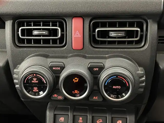 スズキ ジムニー XC 愛知県 2018(平30)年 6.4万km ジャングルグリーン 社外８型ナビ　フルセグＴＶ　禁煙　シートヒーター　クルーズコントロール　デュアルセンサーブレーキ　衝突軽減　車線逸脱　ＬＥＤオートライト　フォグランプ　背面タイヤ　純正マッドフラップ　純正フロアマット