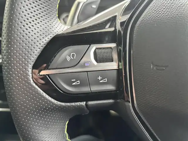 プジョー プジョー ２０８ GT 京都府 2022(令4)年 3万km パールⅡ ワンオーナー/アクティブセーフティブレーキ/レーンボジショニングアシスト/レーンキープアシスト/ブラインドスポットモニター/アクティブクルーズコントロール/パドルシフト/USB端子/純正ディスプレイオーディオ、Bluetooth/Apple car play/Android auto/前席シートヒーター/ステアリングスイッチ/オートライト/LEDヘッドランプ/バックカメラ/ドライブレコーダー/ETC/スペアキー