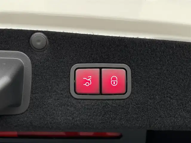 メルセデス・ベンツ Ｓ３００ ハイブリッド AMGライン 長野県 2016(平28)年 2.9万km ダイヤモンドホワイト パノラミックスライディングルーフ/ＨＵＤ（ヘッドアップディスプレイ）/パフュームアトマイザー/ブラックレザーシート/シートヒーター（F/R）/D/Nメモリ付きパワーシート/電動チルトステアリング/純正HDDナビゲーション/フルセグテレビ/３６０°ビューカメラ/オートトランク/レーダーセーフティパッケージ/ＬＥＤヘッドライト/キーレスゴー/ETC2.0/保証書・取説・スペアキー