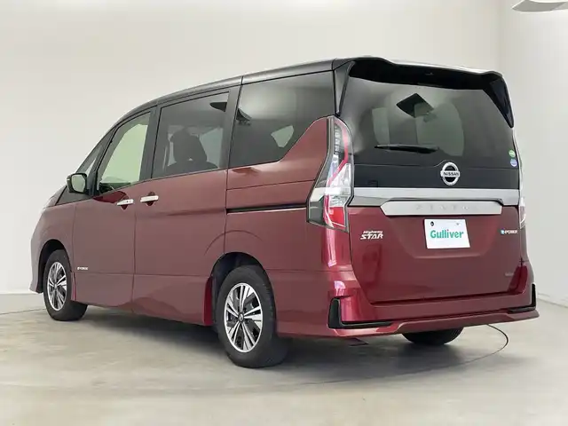 日産 セレナ e－パワー ハイウェイスター V 新潟県 2020(令2)年 6.7万km マルーンレッド 2トーン 純正メモリナビ/　フルセグTV/Bluetooth/CD/DVD/Blu-ray/セーフティパックB/・SRSカーテンエアバッグシステム&サイドエアバッグシステム/・踏み間違い衝突防止アシスト/・インテリジェントパーキングアシスト(駐車支援システム)/・標識検知機能/(進入禁止標識、最高速度標識、一時停止標識)/・インテリジェントアラウンドビューモニター/・インテリジェントDA(ふらつき警報)/・フロント&バックソナー/・インテリジェントルームミラー/・電動パーキングブレーキ/・オートブレーキホールド/・プロパイロット/・インテリジェントLI(車線逸脱防止支援システム)/・ヒーター付ドアミラー/・ステアリングスイッチ/衝突被害軽減ブレーキ/レーダークルーズコントロール/両側パワースライドドア/ドライブレコーダー【DJ4-D】/シートヒーター/ステアリングヒーター/ビルトインETC/前後コーナーセンサー/横滑り防止装置/オートライト