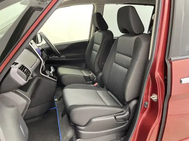 日産 セレナ e－パワー ハイウェイスター V 新潟県 2020(令2)年 6.7万km マルーンレッド 2トーン 純正メモリナビ/　フルセグTV/Bluetooth/CD/DVD/Blu-ray/セーフティパックB/・SRSカーテンエアバッグシステム&サイドエアバッグシステム/・踏み間違い衝突防止アシスト/・インテリジェントパーキングアシスト(駐車支援システム)/・標識検知機能/(進入禁止標識、最高速度標識、一時停止標識)/・インテリジェントアラウンドビューモニター/・インテリジェントDA(ふらつき警報)/・フロント&バックソナー/・インテリジェントルームミラー/・電動パーキングブレーキ/・オートブレーキホールド/・プロパイロット/・インテリジェントLI(車線逸脱防止支援システム)/・ヒーター付ドアミラー/・ステアリングスイッチ/衝突被害軽減ブレーキ/レーダークルーズコントロール/両側パワースライドドア/ドライブレコーダー【DJ4-D】/シートヒーター/ステアリングヒーター/ビルトインETC/前後コーナーセンサー/横滑り防止装置/オートライト