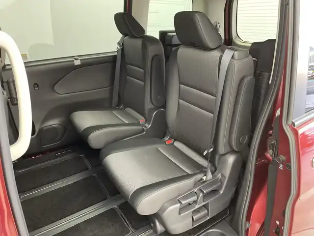 日産 セレナ e－パワー ハイウェイスター V 新潟県 2020(令2)年 6.7万km マルーンレッド 2トーン 純正メモリナビ/　フルセグTV/Bluetooth/CD/DVD/Blu-ray/セーフティパックB/・SRSカーテンエアバッグシステム&サイドエアバッグシステム/・踏み間違い衝突防止アシスト/・インテリジェントパーキングアシスト(駐車支援システム)/・標識検知機能/(進入禁止標識、最高速度標識、一時停止標識)/・インテリジェントアラウンドビューモニター/・インテリジェントDA(ふらつき警報)/・フロント&バックソナー/・インテリジェントルームミラー/・電動パーキングブレーキ/・オートブレーキホールド/・プロパイロット/・インテリジェントLI(車線逸脱防止支援システム)/・ヒーター付ドアミラー/・ステアリングスイッチ/衝突被害軽減ブレーキ/レーダークルーズコントロール/両側パワースライドドア/ドライブレコーダー【DJ4-D】/シートヒーター/ステアリングヒーター/ビルトインETC/前後コーナーセンサー/横滑り防止装置/オートライト