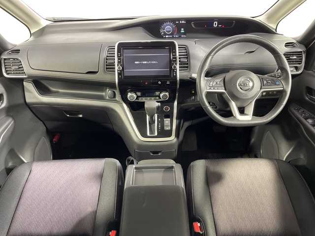 日産 セレナ ハイウェイスター Vセレクション 神奈川県 2018(平30)年 3万km ブリリアントホワイトパール 純正9型SDナビゲーション【MM518D-L】/AM　FM　Bluetooth　CD　DVD/アラウンドビューモニター/純正11型フリップダウンモニター/両側パワースライドドア/プロパイロット/ビルトインETC/純正ドラレコ【DJ4-D】/純正フロアマット/ステアリングスイッチ/電動パーキングブレーキ/ブレーキオートホールド/プッシュスタート/スマートキー/スペアキー/取扱説明書/パーキングアシスト/サンシェード/USB×2/LEDヘッドライト/純正16インチアルミホイル/ドアバイザー/電動格納ミラー/エマージェンシーブレーキ/車線逸脱警報