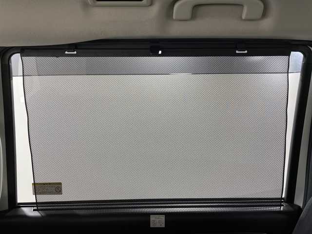 日産 セレナ ハイウェイスター Vセレクション 神奈川県 2018(平30)年 3万km ブリリアントホワイトパール 純正9型SDナビゲーション【MM518D-L】/AM　FM　Bluetooth　CD　DVD/アラウンドビューモニター/純正11型フリップダウンモニター/両側パワースライドドア/プロパイロット/ビルトインETC/純正ドラレコ【DJ4-D】/純正フロアマット/ステアリングスイッチ/電動パーキングブレーキ/ブレーキオートホールド/プッシュスタート/スマートキー/スペアキー/取扱説明書/パーキングアシスト/サンシェード/USB×2/LEDヘッドライト/純正16インチアルミホイル/ドアバイザー/電動格納ミラー/エマージェンシーブレーキ/車線逸脱警報