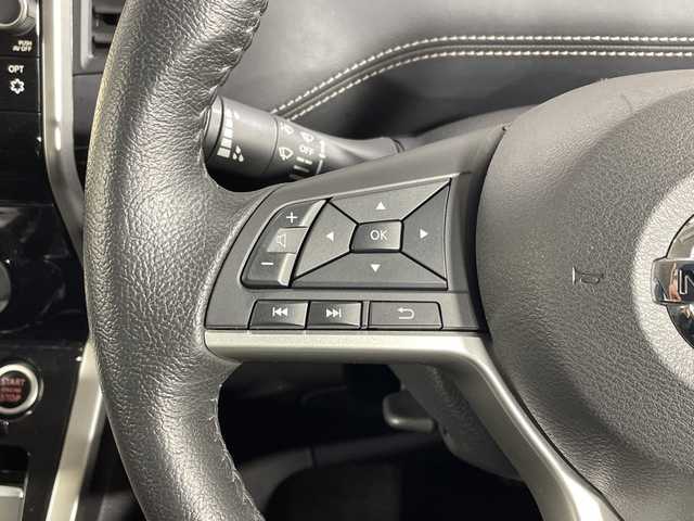 日産 セレナ ハイウェイスター Vセレクション 神奈川県 2018(平30)年 3万km ブリリアントホワイトパール 純正9型SDナビゲーション【MM518D-L】/AM　FM　Bluetooth　CD　DVD/アラウンドビューモニター/純正11型フリップダウンモニター/両側パワースライドドア/プロパイロット/ビルトインETC/純正ドラレコ【DJ4-D】/純正フロアマット/ステアリングスイッチ/電動パーキングブレーキ/ブレーキオートホールド/プッシュスタート/スマートキー/スペアキー/取扱説明書/パーキングアシスト/サンシェード/USB×2/LEDヘッドライト/純正16インチアルミホイル/ドアバイザー/電動格納ミラー/エマージェンシーブレーキ/車線逸脱警報