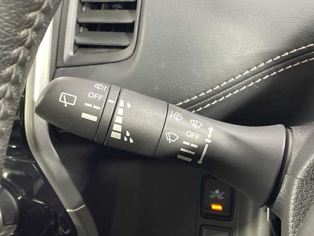 日産 セレナ ハイウェイスター Vセレクション 神奈川県 2018(平30)年 3万km ブリリアントホワイトパール 純正9型SDナビゲーション【MM518D-L】/AM　FM　Bluetooth　CD　DVD/アラウンドビューモニター/純正11型フリップダウンモニター/両側パワースライドドア/プロパイロット/ビルトインETC/純正ドラレコ【DJ4-D】/純正フロアマット/ステアリングスイッチ/電動パーキングブレーキ/ブレーキオートホールド/プッシュスタート/スマートキー/スペアキー/取扱説明書/パーキングアシスト/サンシェード/USB×2/LEDヘッドライト/純正16インチアルミホイル/ドアバイザー/電動格納ミラー/エマージェンシーブレーキ/車線逸脱警報