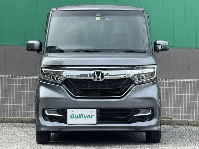 ホンダ Ｎ ＢＯＸ カスタム G L ホンダセンシング 千葉県 2019(令1)年 3.5万km シャイニンググレーM 社外SDナビ/　(CD/DVD/SD/Bluetooth)/フルセグTV/バックカメラ/前後ドライブレコーダー (ZDR-015)/ビルトインETC/アダプティブクルーズコントロール/ホンダセンシング/　●衝突軽減ブレーキ/　●誤発進抑制機能/　●後方誤発進抑制機能/　●歩行者事故低減ステアリング/　●路外逸脱抑制機能/　●LKAS〈車線維持支援システム〉/　●先行車発進お知らせ機能/　●標識認識機能/左側パワースライドドア/リア席サイドサンシェード/オートライト/オートハイビーム/LEDヘッドライト/LEDフォグランプ/ウィンカー付き電動格納ミラー/ドアバイザー/ダブル＆サイド＆カーテンエアバッグ/取扱説明書/ナビ取扱説明書