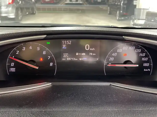 トヨタ シエンタ G 福岡県 2016(平28)年 7万km ブラックマイカ 純正メモリナビ【NSZT-W64】/ (フルセグTV/Bluetooth/SD)/TVキャンセラー/バックカメラ/ビルトインETC/両側パワースライドドア/後席フリップダウンモニター【リモコン付き】/TOYOTASafetySenseC/・プリクラッシュセーフティ/・レーンディパーチャーアラート/・先行車発進告知機能/・オートマチックハイビーム/横滑り防止装置/後席カーテン/スマートキー/純正HIDヘッドライト/純正フロアマット/スペアキー1本/保証書/取扱説明書