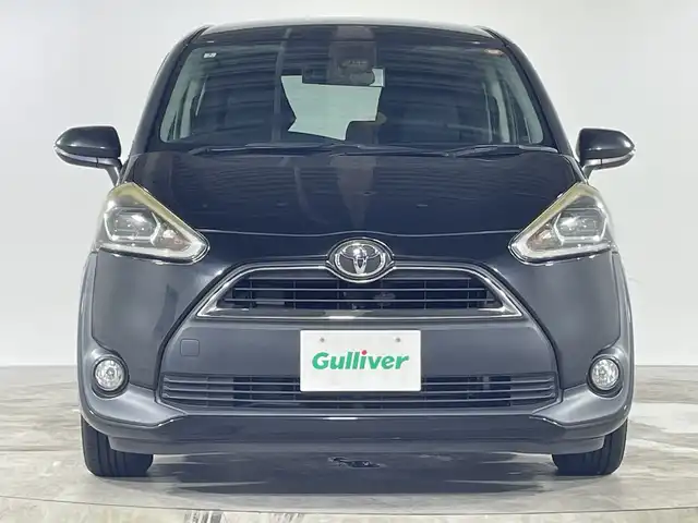 トヨタ シエンタ G 福岡県 2016(平28)年 7万km ブラックマイカ 純正メモリナビ【NSZT-W64】/ (フルセグTV/Bluetooth/SD)/TVキャンセラー/バックカメラ/ビルトインETC/両側パワースライドドア/後席フリップダウンモニター【リモコン付き】/TOYOTASafetySenseC/・プリクラッシュセーフティ/・レーンディパーチャーアラート/・先行車発進告知機能/・オートマチックハイビーム/横滑り防止装置/後席カーテン/スマートキー/純正HIDヘッドライト/純正フロアマット/スペアキー1本/保証書/取扱説明書