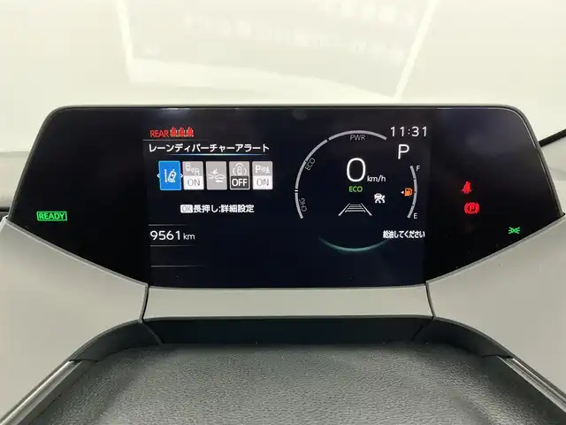 トヨタ プリウス Z 愛知県 2023(令5)年 1万km アティチュードブラックマイカ ワンオーナー/ムーンルーフ/置くだけ充電/トヨタセーフティセンス/　・プリクラッシュセーフティ/　・緊急時操舵支援/　・フロントクロストラフィックアラート/　・レーンチェンジアシスト/　・レーントレーシングアシスト/　・レーンディパーチャーアラート/　・レーダークルーズコントロール/　・アダプティブハイビームシステム/　・ロードサインアシスト/　・ドライバー異常時対応システム/　・プロアクティブドライビングアシスト/　・発進遅れ告知機能/純正12.3インチナビ/（Bluetooth/フルセグTV/USB/AppleCarPlay/HDMI）/全方位カメラ/アドマンスパーク/AC100V/パワーシート/シートヒーター/シートクーラー/合皮シート/ステアリングヒーター/オートホールド/メモリシート/アンビエントライト/電動リアゲード/ドアバイザー/フロアマット/純正AW/純正LEDライト/スペアキー/スマートキー
