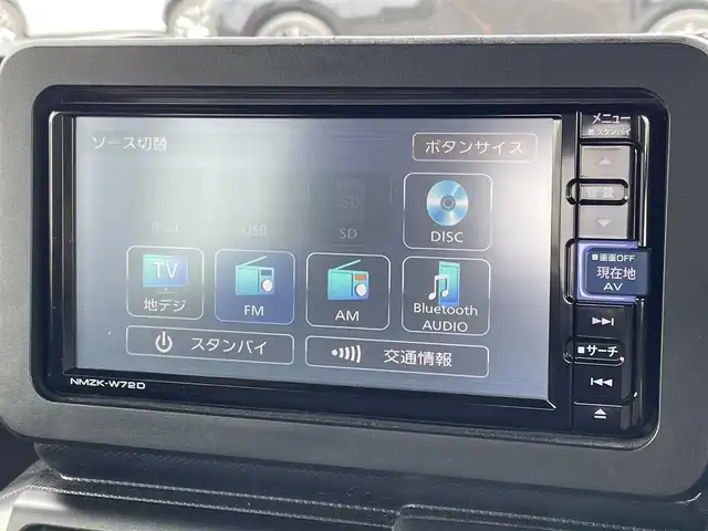 ダイハツ タフト G クロムベンチャー 佐賀県 2023(令5)年 2.5万km セラミックグリーンM ガラスルーフ/純正7型ナビゲーション「NMZK-W72D」/・AM/FM/BT/CD/DVD/フルセグ/・バックカメラ/LEDヘッドライト/・オートマチックハイビーム/シートヒーター「運転席/助手席」/純正15インチアルミホイール/スマートキー/USB入力端子×2/ルーフレール/前方ドライブレコーダー/電動パーキングブレーキ/オートホールド機能/ETC/純正フロアマット/純正ドアバイザー/新車保証書/取扱説明書/スペアキー1本/スマートアシスト/・衝突回避支援ブレーキ機能/・車線逸脱警報機能/・車線逸脱抑制制御機能/・ブレーキ制御付誤発進抑制機能/・先行車発進お知らせ機能/・標識認識機能/・コーナーセンサー