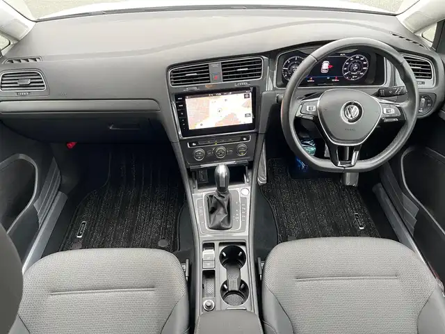 フォルクスワーゲン ゴルフ TDI コンフォートL マイスター 山梨県 2020(令2)年 1.1万km ピュアホワイト ディスカバーＰ　/バーチャルＣＰ　　/カープレイ　/ＢＴ　/フルセグ　　/ジャスチャーＣ　/Ｂカメラ　/ＡＣＣ　/ＬＫＡ　/ＢＳＭ　/スマートキー　/ＥＴＣ　/ドライブレコーダー　/純正１７ＡＷ　/スペアキー