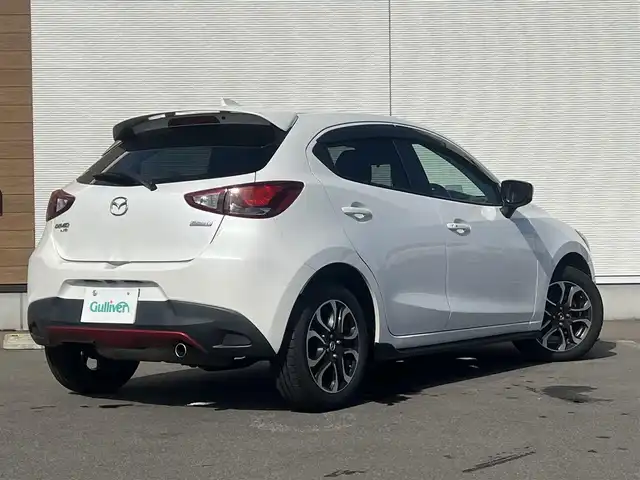 マツダ デミオ XD ツーリング Lパッケージ 秋田県 2015(平27)年 8.3万km スノーフレイクホワイトパールマイカ ターボ/４WD/衝突軽減システム/LEDヘッドライト/純正SDナビ（DVD/CD再生可能）/フルセグ/バックカメラ/マツダ純正１６インチアルミ（夏タイヤ装着）/スマートキー/アイドリングストップ/プッシュスタート/マツダ・レーダークルーズコントロール追従走行無/オートマチックハイビーム/レーンキープアシスト/MTモード付AT/ステアリングスイッチ/ビルトインETC/ブラインドスポットモニター/パドルシフト/純正エンジンスターター/純正フロアマット/社外ドアバイザー/オートライト/オートエアコン/パワーステアリング/パワーウィンドウ/横滑り防止/盗難防止装置/寒冷地仕様/電動格納ウィンカーミラー/キーレスエントリー/保証書/取扱説明書/記録簿/スペアキー1本有