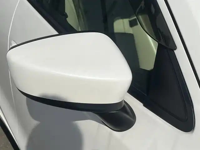 マツダ デミオ XD ツーリング Lパッケージ 秋田県 2015(平27)年 8.3万km スノーフレイクホワイトパールマイカ ターボ/４WD/衝突軽減システム/LEDヘッドライト/純正SDナビ（DVD/CD再生可能）/フルセグ/バックカメラ/マツダ純正１６インチアルミ（夏タイヤ装着）/スマートキー/アイドリングストップ/プッシュスタート/マツダ・レーダークルーズコントロール追従走行無/オートマチックハイビーム/レーンキープアシスト/MTモード付AT/ステアリングスイッチ/ビルトインETC/ブラインドスポットモニター/パドルシフト/純正エンジンスターター/純正フロアマット/社外ドアバイザー/オートライト/オートエアコン/パワーステアリング/パワーウィンドウ/横滑り防止/盗難防止装置/寒冷地仕様/電動格納ウィンカーミラー/キーレスエントリー/保証書/取扱説明書/記録簿/スペアキー1本有