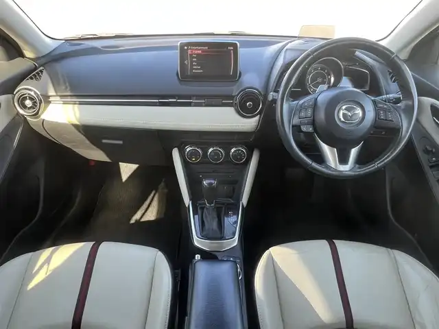 マツダ デミオ XD ツーリング Lパッケージ 秋田県 2015(平27)年 8.3万km スノーフレイクホワイトパールマイカ ターボ/４WD/衝突軽減システム/LEDヘッドライト/純正SDナビ（DVD/CD再生可能）/フルセグ/バックカメラ/マツダ純正１６インチアルミ（夏タイヤ装着）/スマートキー/アイドリングストップ/プッシュスタート/マツダ・レーダークルーズコントロール追従走行無/オートマチックハイビーム/レーンキープアシスト/MTモード付AT/ステアリングスイッチ/ビルトインETC/ブラインドスポットモニター/パドルシフト/純正エンジンスターター/純正フロアマット/社外ドアバイザー/オートライト/オートエアコン/パワーステアリング/パワーウィンドウ/横滑り防止/盗難防止装置/寒冷地仕様/電動格納ウィンカーミラー/キーレスエントリー/保証書/取扱説明書/記録簿/スペアキー1本有