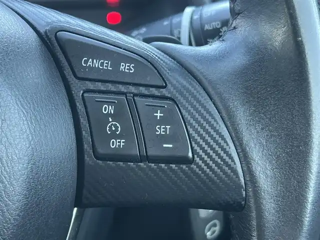 マツダ デミオ XD ツーリング Lパッケージ 秋田県 2015(平27)年 8.3万km スノーフレイクホワイトパールマイカ ターボ/４WD/衝突軽減システム/LEDヘッドライト/純正SDナビ（DVD/CD再生可能）/フルセグ/バックカメラ/マツダ純正１６インチアルミ（夏タイヤ装着）/スマートキー/アイドリングストップ/プッシュスタート/マツダ・レーダークルーズコントロール追従走行無/オートマチックハイビーム/レーンキープアシスト/MTモード付AT/ステアリングスイッチ/ビルトインETC/ブラインドスポットモニター/パドルシフト/純正エンジンスターター/純正フロアマット/社外ドアバイザー/オートライト/オートエアコン/パワーステアリング/パワーウィンドウ/横滑り防止/盗難防止装置/寒冷地仕様/電動格納ウィンカーミラー/キーレスエントリー/保証書/取扱説明書/記録簿/スペアキー1本有