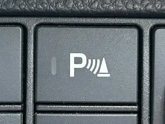 ホンダ ヴェゼル ハイブリッド e:HEV X 岡山県 2022(令4)年 7.7万km メテオロイドグレーメタリック 登録時走行距離76750km/純正9インチナビ/(RADIO/TV/USB/Bluetooth)/ホンダセンシング/・衝突軽減ブレーキ(CMBS)/・アダプティブクルーズコントロール(ACC)/・車線維持支援システム(LKAS)/・オートハイビーム/・先行車発進お知らせ機能/バックカメラ/ビルトインETC2.0/ヒルディセントコントロール/パーキングセンサー/電子制御パーキングブレーキ/オートマチックハイビーム/ドライブレコーダー/ヘッドライトレベライザー/ステアリングスイッチ/純正16インチアルミホイール/プッシュスタート/スマートキー