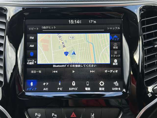 クライスラー・ジープ ジープ チェロキー リミテッド 岐阜県 2020(令2)年 5.3万km 黒 登録時走行距離52778km/純正ナビ/バックモニター/ターボ車/パドルシフト/レザーシート/純正フロアマット/純正アルミホイール/ドアバイザー/ルーフレール/パーキングアシスト/パワーシート/スマートキー/プッシュスタート/Bluetooth接続/AUX接続/LEDヘッドライト/コーナーセンサー/電動リアゲート/スタッドレスタイヤ車載