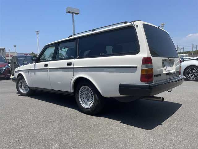 ボルボ ２４０ GL エステート 千葉県 1991(平3)年 9.9万km ポーラーホワイト 正規ディーラー車/社外キーレスエントリー/オートライト/バックカメラ/ハーフレザーシート/カロッツェリアBluetoothオーディオ/パワーウーハー/ドライブレコーダー/社外ＬＥＤヘッドライト/天張り/マットレス/トランクカーペット製作