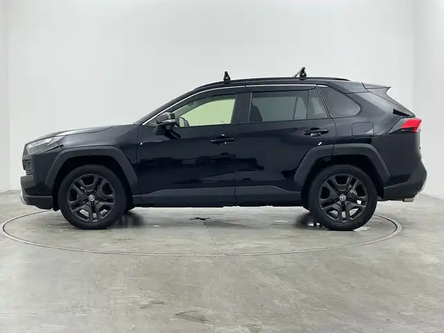 トヨタ ＲＡＶ４ ハイブリッド アドベンチャー 群馬県 2024(令6)年 2.7万km アティチュードブラックマイカ 純正１０．５型ナビ　バックカメラ　アダプティブクルーズコントロール　レーンキープアシスト　シートベンチレーション　シートヒーター　クリアランスソナー　オートマチックハイビーム　ＬＥＤ　ＥＴＣ　禁煙車