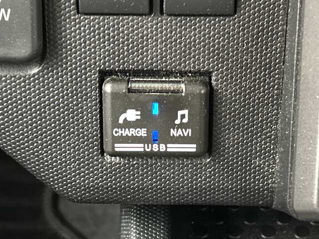 ダイハツ タフト G クロムベンチャー 三重県 2023(令5)年 0.5万km クロムグレーメタリック /7インチディスプレイオーディオ//バックカメラ//シートヒーター//ガラスルーフ//LEDヘッドライト//電動パーキングブレーキ//オートブレーキホールド//コーナーセンサー//衝突軽減ブレーキ//アイドリングストップ//パーキングアシスト//スマートキー×2//純正15インチAW