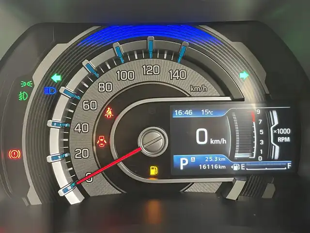 スズキ ハスラー Jスタイル Ⅱ ターボ 群馬県 2023(令5)年 1.7万km アーバンブラウンパールメタリック/ソフトベージュ2トーン スズキコネクトナビ　全方位モニター　レーダークルーズコントロール　ＬＥＤ　ハイビームアシスト　シートヒーター　純正１５インチＡＷ　ステアリングリモコン　スマートキー　コーナーセンサー　ＡＢＳ　禁煙車