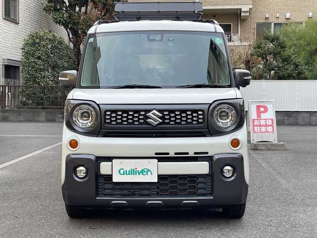 スズキ スペーシア ギア HYBRID XZ 埼玉県 2019(令1)年 4.7万km ピュアホワイトP 登録時46897km/ワンオーナー/純正８インチナビ/　・CD/DVD/BT/フルセグTV/アランドビューモニター/両側パワースライドドア/衝突軽減システム/レーンアシスト/コーナーセンサー/ルーフレール/キャリアー/ヘッドアップディスプレイ/LEDヘッドライト/フォグランプ/革巻きハンドル/ステアリングスイッチ/サイドエアロ/アイドリングストップ/ビルトインETC/ドライブレコーダー/プッシュスタート/スマートキー×2/前席シートヒーター/横滑り防止装置/ウィンカーミラー/シートリフター/純正フロアマット/純正ドアバイザー/取扱説明書/保証書