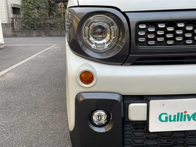 スズキ スペーシア ギア HYBRID XZ 埼玉県 2019(令1)年 4.7万km ピュアホワイトP 登録時46897km/ワンオーナー/純正８インチナビ/　・CD/DVD/BT/フルセグTV/アランドビューモニター/両側パワースライドドア/衝突軽減システム/レーンアシスト/コーナーセンサー/ルーフレール/キャリアー/ヘッドアップディスプレイ/LEDヘッドライト/フォグランプ/革巻きハンドル/ステアリングスイッチ/サイドエアロ/アイドリングストップ/ビルトインETC/ドライブレコーダー/プッシュスタート/スマートキー×2/前席シートヒーター/横滑り防止装置/ウィンカーミラー/シートリフター/純正フロアマット/純正ドアバイザー/取扱説明書/保証書