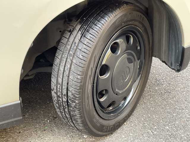 スズキ スペーシア ギア HYBRID XZ 埼玉県 2019(令1)年 4.7万km ピュアホワイトP 登録時46897km/ワンオーナー/純正８インチナビ/　・CD/DVD/BT/フルセグTV/アランドビューモニター/両側パワースライドドア/衝突軽減システム/レーンアシスト/コーナーセンサー/ルーフレール/キャリアー/ヘッドアップディスプレイ/LEDヘッドライト/フォグランプ/革巻きハンドル/ステアリングスイッチ/サイドエアロ/アイドリングストップ/ビルトインETC/ドライブレコーダー/プッシュスタート/スマートキー×2/前席シートヒーター/横滑り防止装置/ウィンカーミラー/シートリフター/純正フロアマット/純正ドアバイザー/取扱説明書/保証書