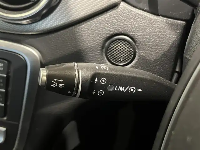 メルセデス・ベンツ ＧＬＡ２２０ 4マチック 岐阜県 2020(令2)年 4.2万km ポーラホワイト レーダーセーフティパッケージ/　ブラインドスポットアシスト/　アクティブディスタンスアシスト/　レーンキーピングアシスト/プレミアムパッケージ/　前席メモリー付きフルパワーシート/　harman/kardonサウンド/　アンビエントライト/　パノラミックスライディングルーフ/純正ナビ/DVD、CD再生/TV/Bluetooth/バックカメラ/LEDヘッドライト/ETC