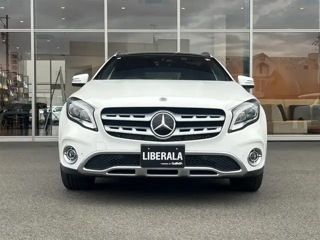 メルセデス・ベンツ ＧＬＡ２２０ 4マチック 岐阜県 2020(令2)年 4.2万km ポーラホワイト レーダーセーフティパッケージ/　ブラインドスポットアシスト/　アクティブディスタンスアシスト/　レーンキーピングアシスト/プレミアムパッケージ/　前席メモリー付きフルパワーシート/　harman/kardonサウンド/　アンビエントライト/　パノラミックスライディングルーフ/純正ナビ/DVD、CD再生/TV/Bluetooth/バックカメラ/LEDヘッドライト/ETC