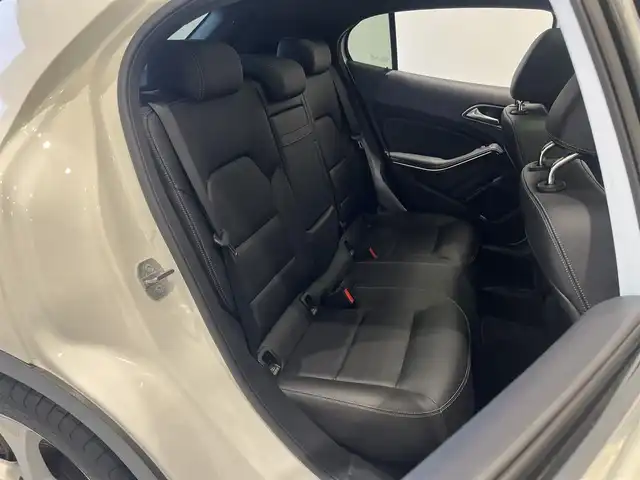 メルセデス・ベンツ ＧＬＡ２２０ 4マチック 岐阜県 2020(令2)年 4.2万km ポーラホワイト レーダーセーフティパッケージ/　ブラインドスポットアシスト/　アクティブディスタンスアシスト/　レーンキーピングアシスト/プレミアムパッケージ/　前席メモリー付きフルパワーシート/　harman/kardonサウンド/　アンビエントライト/　パノラミックスライディングルーフ/純正ナビ/DVD、CD再生/TV/Bluetooth/バックカメラ/LEDヘッドライト/ETC