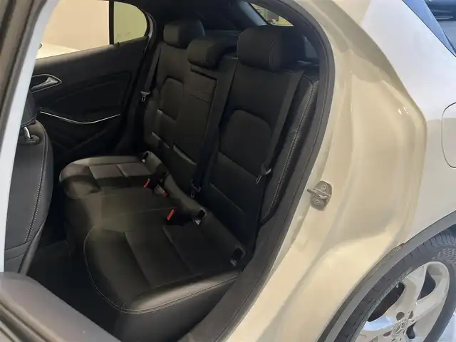 メルセデス・ベンツ ＧＬＡ２２０ 4マチック 岐阜県 2020(令2)年 4.2万km ポーラホワイト レーダーセーフティパッケージ/　ブラインドスポットアシスト/　アクティブディスタンスアシスト/　レーンキーピングアシスト/プレミアムパッケージ/　前席メモリー付きフルパワーシート/　harman/kardonサウンド/　アンビエントライト/　パノラミックスライディングルーフ/純正ナビ/DVD、CD再生/TV/Bluetooth/バックカメラ/LEDヘッドライト/ETC