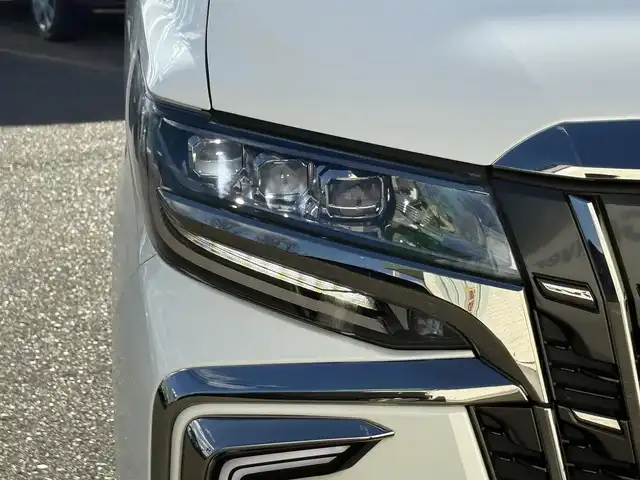 トヨタ アルファード S タイプゴールドⅡ 岩手県 2022(令4)年 2.1万km ホワイトパールクリスタルシャイン 禁煙車/4WD/モデリスタフルエアロ/純正フリップダウンモニター/ディスプレイオーディオナビ/→フルセグTV/Bluetooth/FM/AM/バックカメラ/両側パワースライドドア/パワーバックドア/ローダウン（TEIN）/社外20インチAW/ハーフレザー/ステアリングスイッチ/トヨタセーフティセンス/追従型クルーズコントロール/ブラインドスポットモニター/レーンキープアシスト/衝突軽減システム/前後コーナーセンサー/横滑り防止装置/電子パーキング/オートブレーキホールド/オートライト/オートハイビーム/LEDヘッドライト/LEDフォグライト/〇プッシュスタート/〇電動格納ミラー/〇ウィンカーミラー/〇ドアバイザー/〇フロアマット/〇シガーソケット/〇USBポート/前後ドライブレコーダー/ビルトインETC/冬タイヤ社外アルミホイール車載