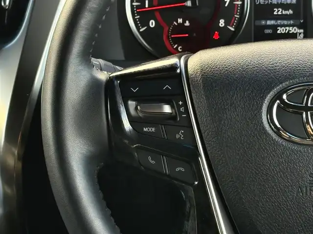 トヨタ アルファード S タイプゴールドⅡ 岩手県 2022(令4)年 2.1万km ホワイトパールクリスタルシャイン 禁煙車/4WD/モデリスタフルエアロ/純正フリップダウンモニター/ディスプレイオーディオナビ/→フルセグTV/Bluetooth/FM/AM/バックカメラ/両側パワースライドドア/パワーバックドア/ローダウン（TEIN）/社外20インチAW/ハーフレザー/ステアリングスイッチ/トヨタセーフティセンス/追従型クルーズコントロール/ブラインドスポットモニター/レーンキープアシスト/衝突軽減システム/前後コーナーセンサー/横滑り防止装置/電子パーキング/オートブレーキホールド/オートライト/オートハイビーム/LEDヘッドライト/LEDフォグライト/〇プッシュスタート/〇電動格納ミラー/〇ウィンカーミラー/〇ドアバイザー/〇フロアマット/〇シガーソケット/〇USBポート/前後ドライブレコーダー/ビルトインETC/冬タイヤ社外アルミホイール車載