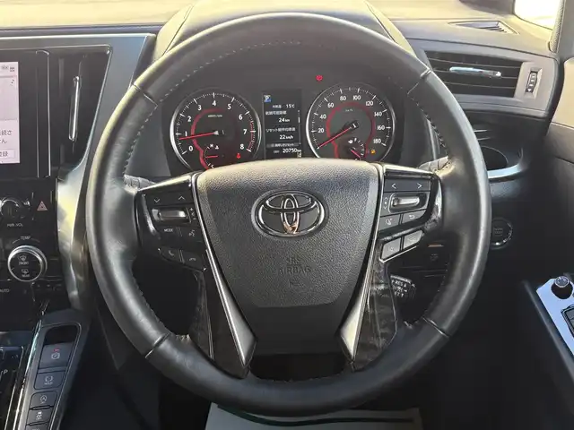 トヨタ アルファード S タイプゴールドⅡ 岩手県 2022(令4)年 2.1万km ホワイトパールクリスタルシャイン 禁煙車/4WD/モデリスタフルエアロ/純正フリップダウンモニター/ディスプレイオーディオナビ/→フルセグTV/Bluetooth/FM/AM/バックカメラ/両側パワースライドドア/パワーバックドア/ローダウン（TEIN）/社外20インチAW/ハーフレザー/ステアリングスイッチ/トヨタセーフティセンス/追従型クルーズコントロール/ブラインドスポットモニター/レーンキープアシスト/衝突軽減システム/前後コーナーセンサー/横滑り防止装置/電子パーキング/オートブレーキホールド/オートライト/オートハイビーム/LEDヘッドライト/LEDフォグライト/〇プッシュスタート/〇電動格納ミラー/〇ウィンカーミラー/〇ドアバイザー/〇フロアマット/〇シガーソケット/〇USBポート/前後ドライブレコーダー/ビルトインETC/冬タイヤ社外アルミホイール車載