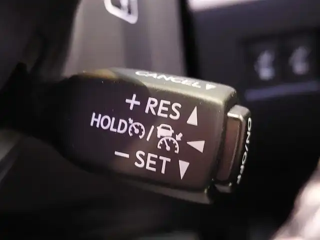 レクサス ＮＸ 300h バージョンL 東京都 2019(平31)年 5.7万km ソニックチタニウム LexusSafetysystem＋/・プリクラッシュセーフティー/・レーントレーシングアシスト/・アダプティブハイビームシステム/・オートマチックハイビーム/・ロードサインアシスト/・レーダークルーズコントロール/・先行車発進告知機能/・クリアランスソナー/純正ナビ（フルセグTV、AM/FM、Bluetooth）/バック＆サイドカメラ/パワーバックドア/LEDオートライト/レザーシート/前席パワーシート＆シートベンチレーション/全席シートヒーター/シートメモリー/純正18インチアルミホイール/ブラインドスポットモニター/ETC2.0/スペアキー２本