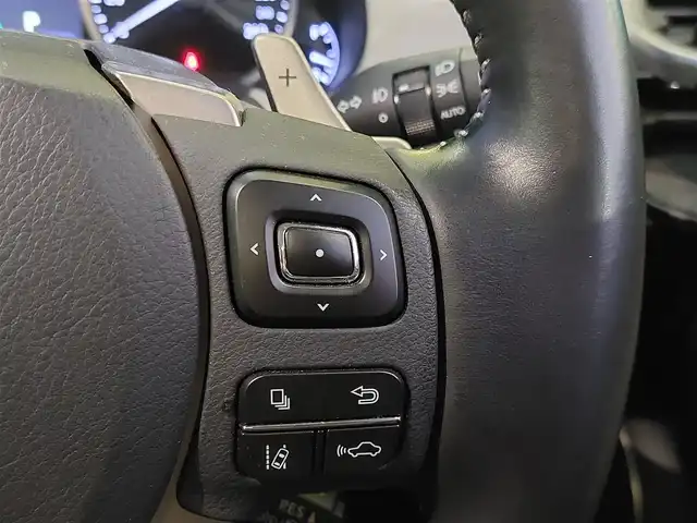 レクサス ＮＸ 300h バージョンL 東京都 2019(平31)年 5.7万km ソニックチタニウム LexusSafetysystem＋/・プリクラッシュセーフティー/・レーントレーシングアシスト/・アダプティブハイビームシステム/・オートマチックハイビーム/・ロードサインアシスト/・レーダークルーズコントロール/・先行車発進告知機能/・クリアランスソナー/純正ナビ（フルセグTV、AM/FM、Bluetooth）/バック＆サイドカメラ/パワーバックドア/LEDオートライト/レザーシート/前席パワーシート＆シートベンチレーション/全席シートヒーター/シートメモリー/純正18インチアルミホイール/ブラインドスポットモニター/ETC2.0/スペアキー２本