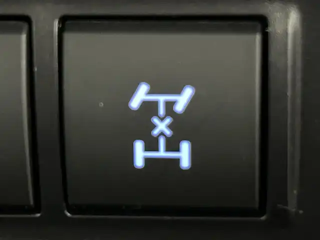 トヨタ ランドクルーザー プラド TX Lパッケージ ブラックED 道央・札幌 2020(令2)年 1万km ブラック ・４ＷＤ/・衝突軽減/・純正ナビ/・BT/USB/フルセグTV/・全方位カメラ/・ＥＴＣ2.0/・RSA/・BSM/・PCS/・アダプティブクルーズコントロール/・レーンキープアシスト/・ダウンヒルアシスト/・シートヒーター/・シートエアコン/・本革シート/・パワーシート/・ドライブレコーダー/・ＬＥＤヘッドライト/・オートライト/・オートマチックハイビーム/・フォグランプ/・プッシュスタート/・スマートキー/・３列シート/・電動格納サードシート/・パワーステアリング/・パワーウィンドウ/・コーナーセンサー/・純正フロアマット/・ルーフレール/・純正アルミホイール/・ドアバイザー