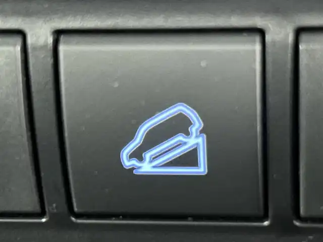 トヨタ ランドクルーザー プラド TX Lパッケージ ブラックED 道央・札幌 2020(令2)年 1万km ブラック ・４ＷＤ/・衝突軽減/・純正ナビ/・BT/USB/フルセグTV/・全方位カメラ/・ＥＴＣ2.0/・RSA/・BSM/・PCS/・アダプティブクルーズコントロール/・レーンキープアシスト/・ダウンヒルアシスト/・シートヒーター/・シートエアコン/・本革シート/・パワーシート/・ドライブレコーダー/・ＬＥＤヘッドライト/・オートライト/・オートマチックハイビーム/・フォグランプ/・プッシュスタート/・スマートキー/・３列シート/・電動格納サードシート/・パワーステアリング/・パワーウィンドウ/・コーナーセンサー/・純正フロアマット/・ルーフレール/・純正アルミホイール/・ドアバイザー