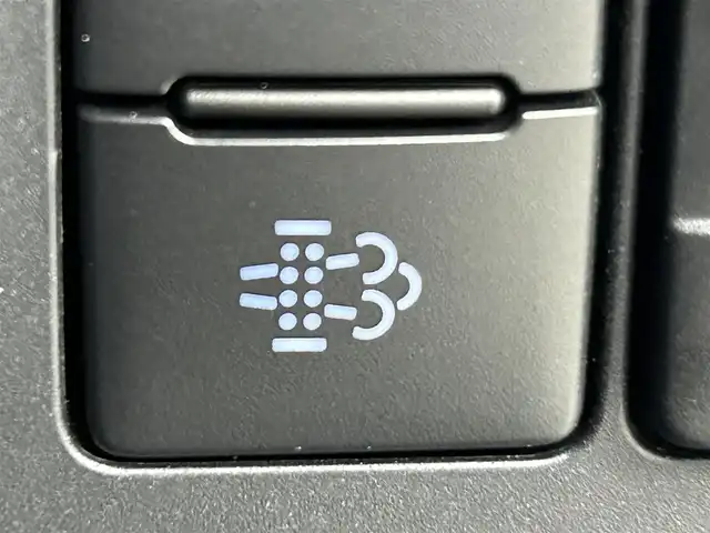 トヨタ ランドクルーザー プラド TX Lパッケージ ブラックED 道央・札幌 2020(令2)年 1万km ブラック ・４ＷＤ/・衝突軽減/・純正ナビ/・BT/USB/フルセグTV/・全方位カメラ/・ＥＴＣ2.0/・RSA/・BSM/・PCS/・アダプティブクルーズコントロール/・レーンキープアシスト/・ダウンヒルアシスト/・シートヒーター/・シートエアコン/・本革シート/・パワーシート/・ドライブレコーダー/・ＬＥＤヘッドライト/・オートライト/・オートマチックハイビーム/・フォグランプ/・プッシュスタート/・スマートキー/・３列シート/・電動格納サードシート/・パワーステアリング/・パワーウィンドウ/・コーナーセンサー/・純正フロアマット/・ルーフレール/・純正アルミホイール/・ドアバイザー