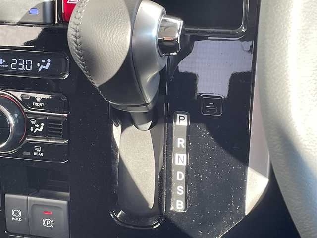 トヨタ ルーミー カスタムG 大阪府 2024(令6)年 0.2万km ブラックマイカメタリック/パールホワイト2トーン ワンオーナー/9型ナビ フルセグTV/CD DVD BT HDMI USB/全方位カメラ/2.0ETC/両側パワースライドドア/シートヒーター/コーナーセンサー/前後ドラレコ/衝突被害軽減ブレーキ/レーダークルーズコントロール/レーンアシスト/オートマチックハイビーム/LEDオートヘッドライト/フォグライト/横滑り防止/スマートキー/保証書 取説/禁煙車