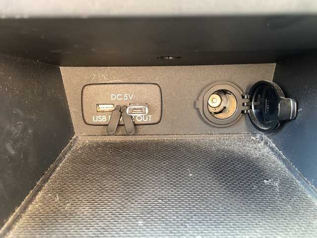 スバル インプレッサ ＸＶ 2．0i－L アイサイト 岩手県 2017(平29)年 4.7万km クールグレーカーキ 社外ナビ/AM/FM/CD/DVD/Bluetooth/フルセグTV/純正オーディオ/バックカメラ/ETC/レーダークルーズコントロール/衝突被害軽減ブレーキ/レーンキープアシスト/横滑り防止装置/アイドリングストップ/オートライト/LEDヘッドライト/フォグランプ/スマートキー/プッシュスタート/電動格納ミラー/純正17インチAW/純正フロアマット/純正ドアバイザー/保証書/取扱説明書